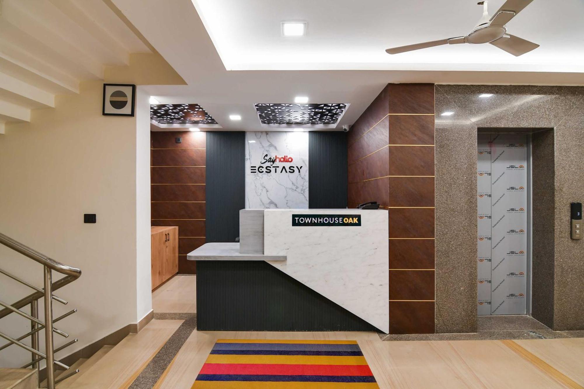 Super Townhouse Oak Sayhallo Ecstasy Bhubaneswar Exterior foto
