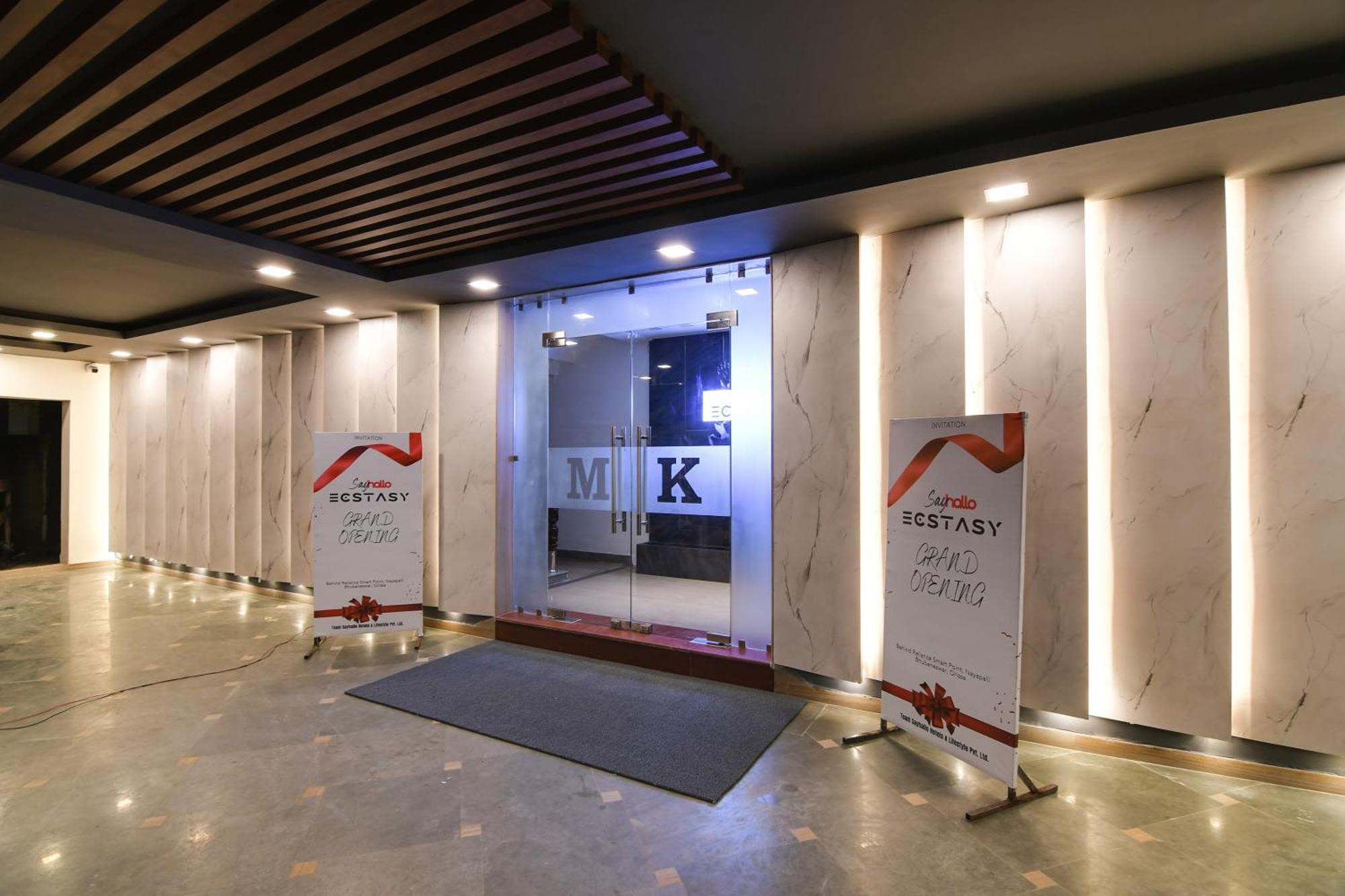 Super Townhouse Oak Sayhallo Ecstasy Bhubaneswar Exterior foto