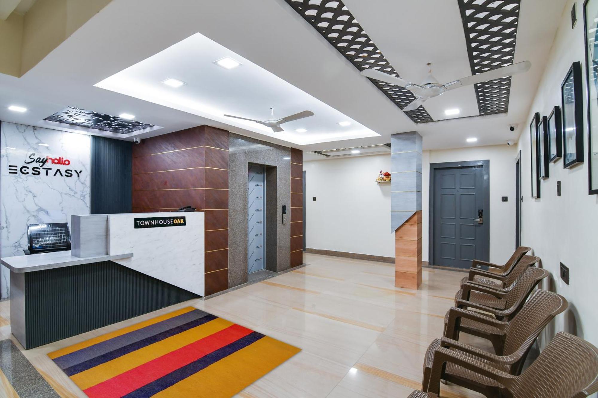 Super Townhouse Oak Sayhallo Ecstasy Bhubaneswar Exterior foto