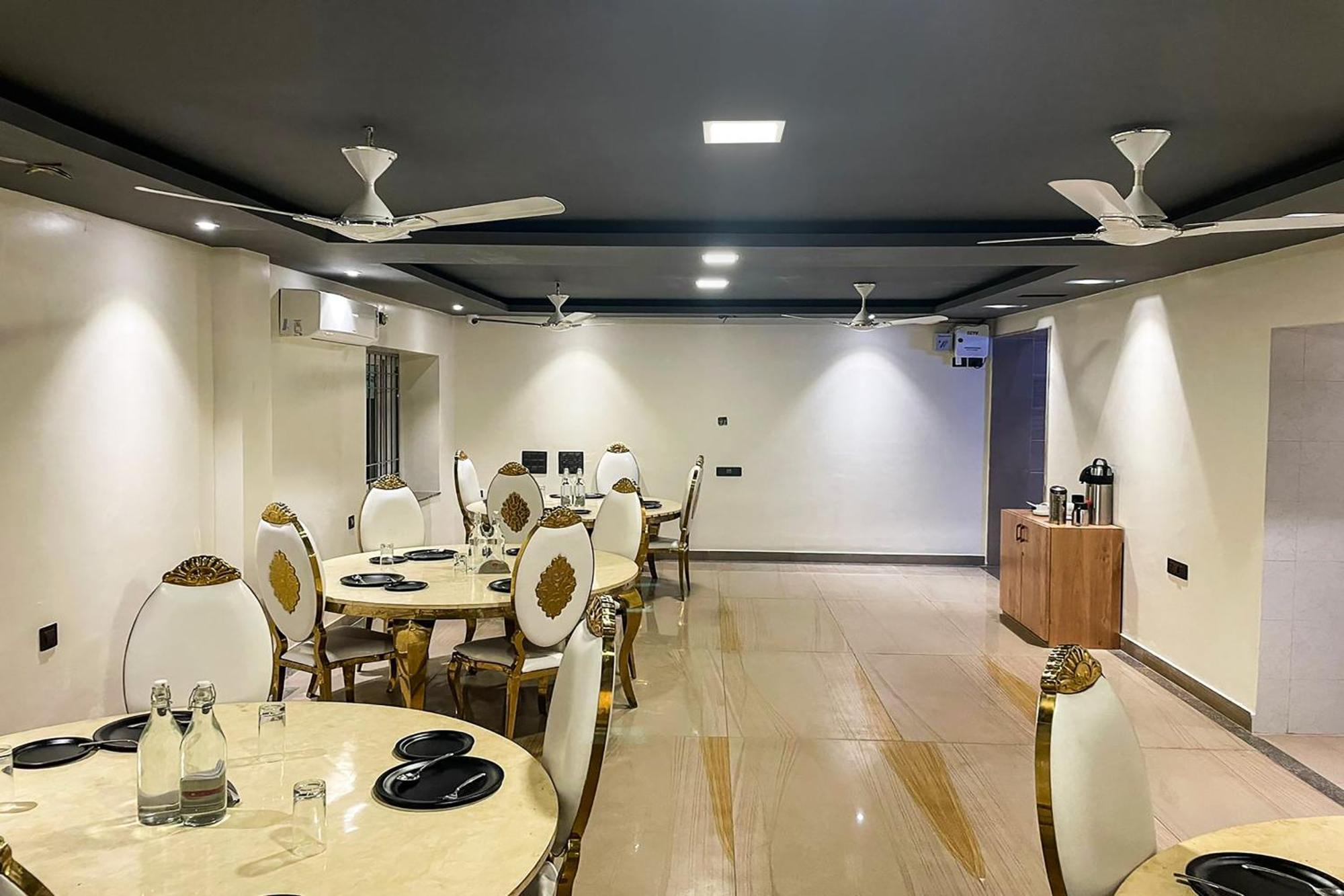 Super Townhouse Oak Sayhallo Ecstasy Bhubaneswar Exterior foto